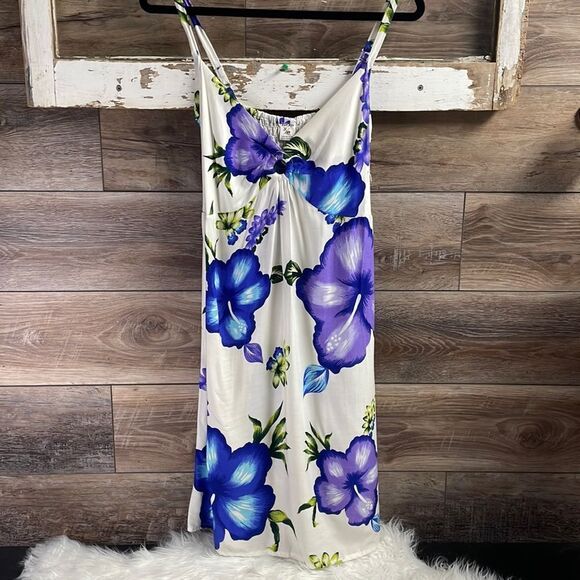 Sari Ayu Spaghetti Strap Smocked Back Floral Sundress Floral White Purple Sz Sma - Picture 1 of 8